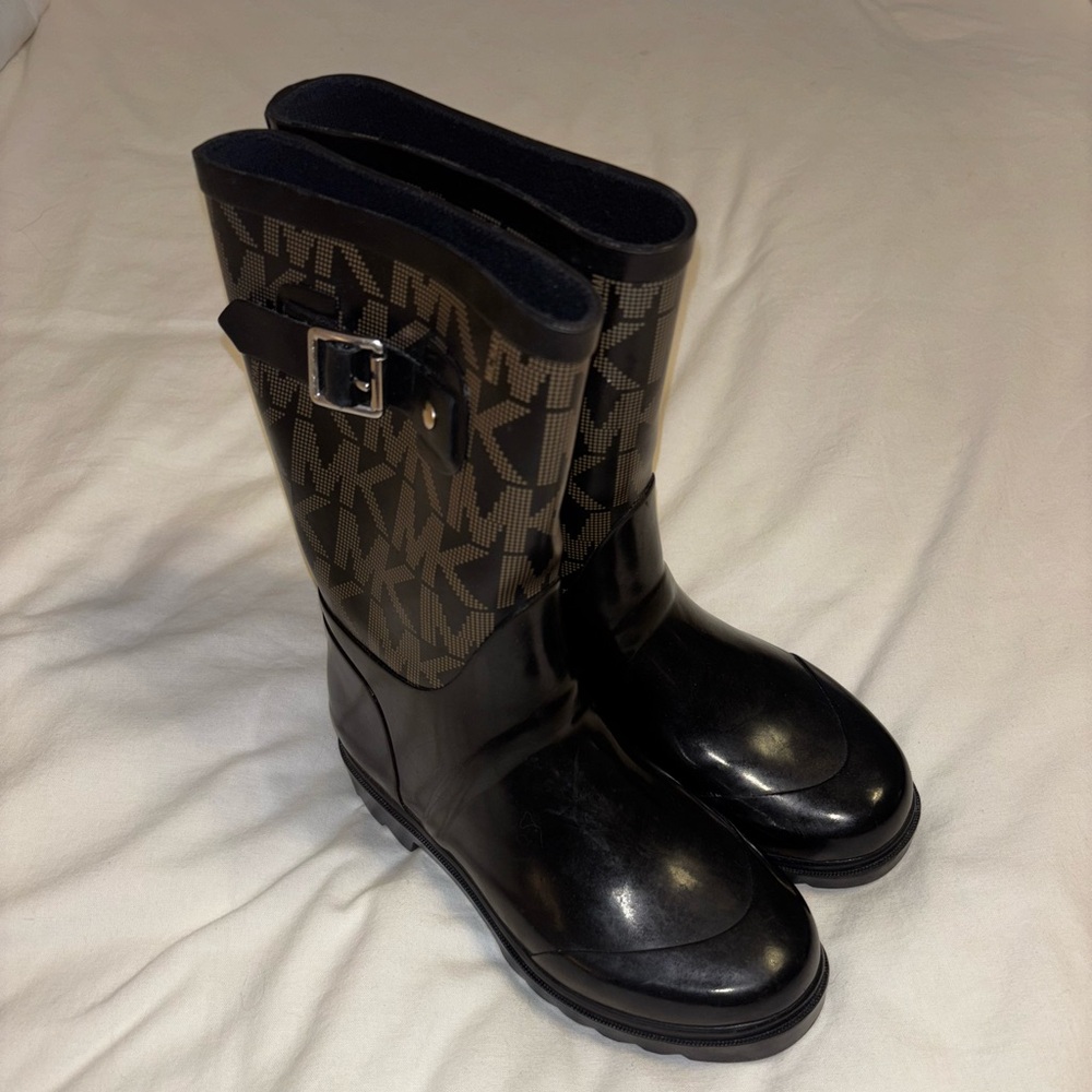 Michael Kors Black and Brown Logo Boots